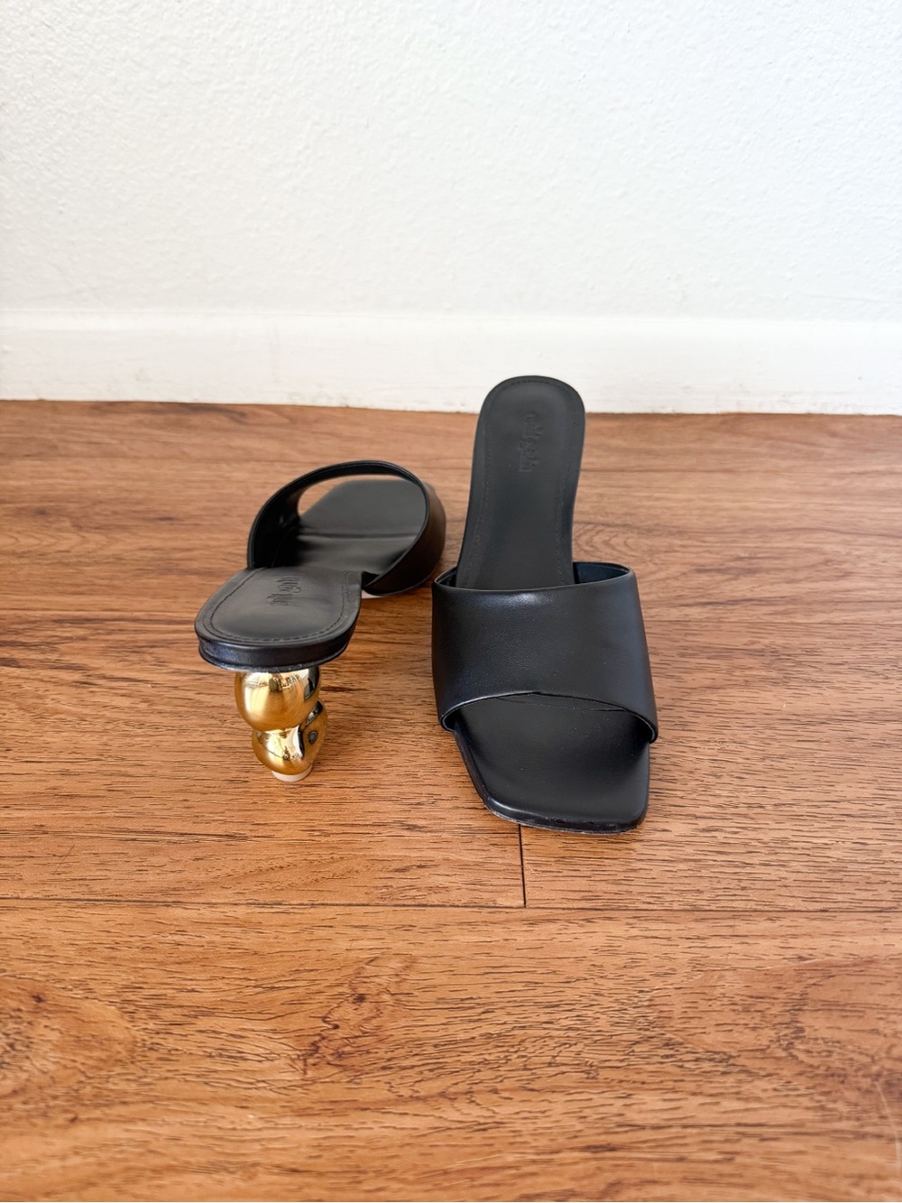 Cult Gaia Black Leather Mule Heels
US 8 / EU 38 Gold Sculptural Heel Sandals - Picture 5 of 9